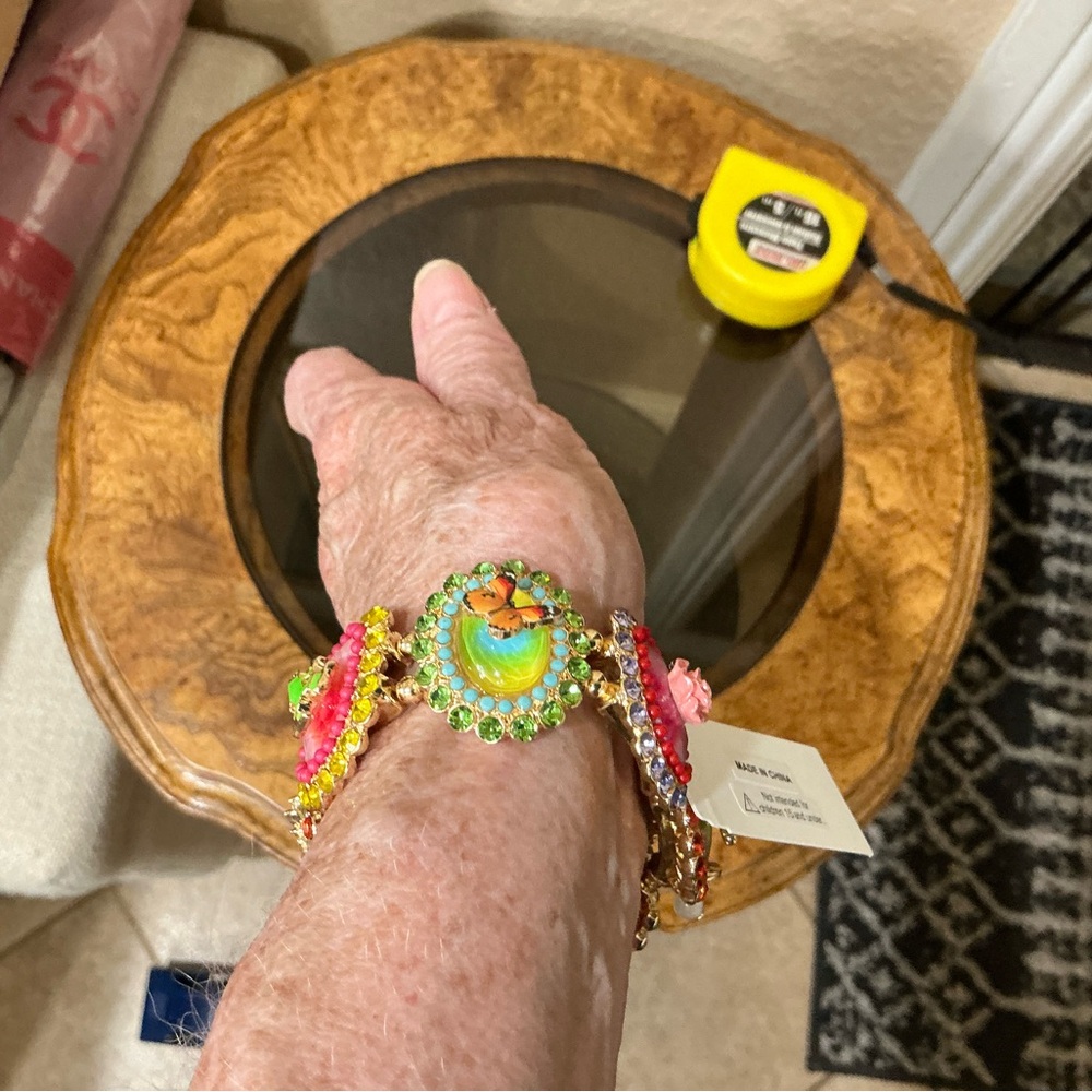 BETSEY JOHNSON
Stone Critter Bracelet - Picture 6 of 7